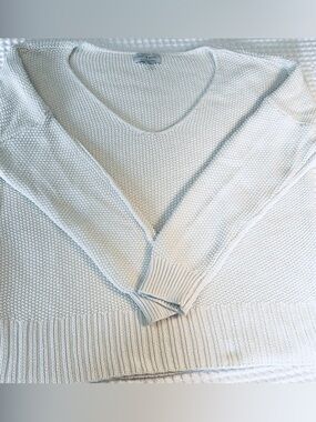 Lucky Brand Cream V-Neck Sweater with Ribbed Hem